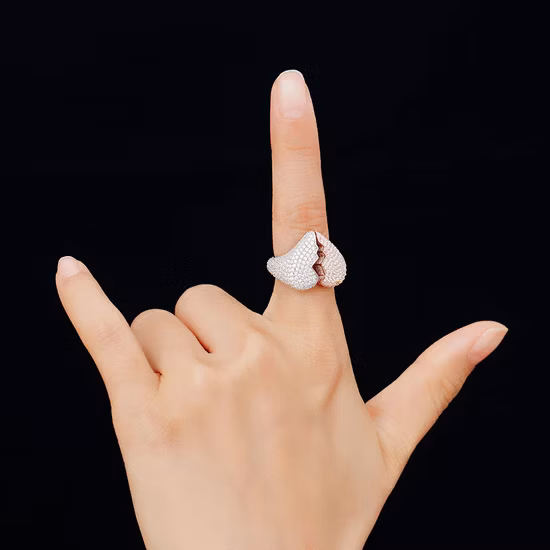Personalized Heartbreak Ring 925 Sterling Silver Gold Plated Moissanite Diamond Zircon Rings for Men and Women